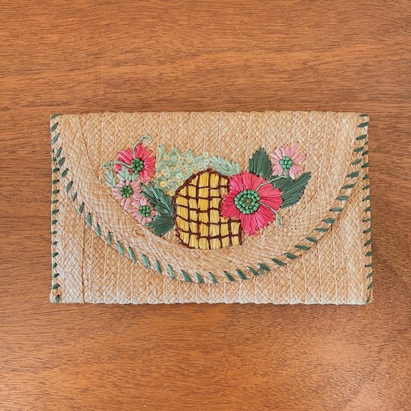 Lilly Pulitzer Handbags - New Lilly Pulitzer Clutch Bag Caliente Straw Beaded Embellished Flowers Straw